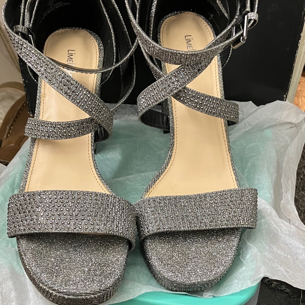 🆕 Limelight Glittering Silver & black platform Heels (size 9.5)